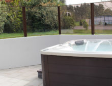 jacuzzi-privatif-gite-atlantique-domaine-des-trois-rivieres-merlevenez